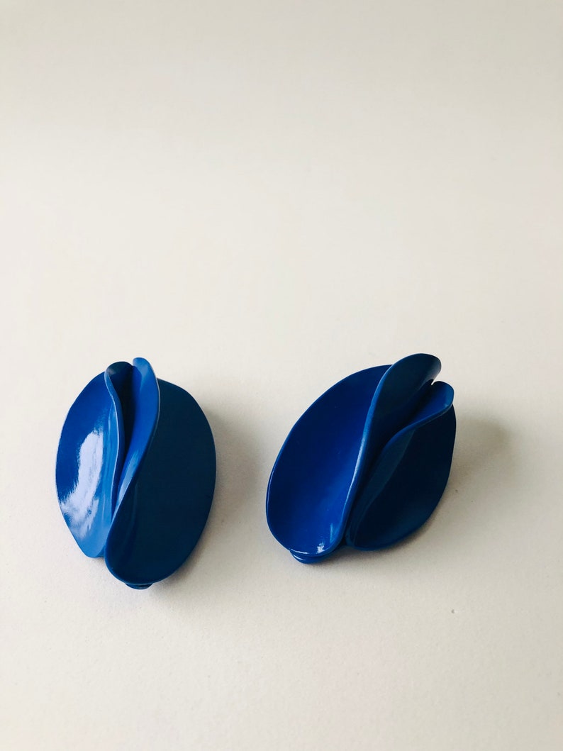 Blue Petal Earrings, flower Clay earrings, unique bold earring, gift mum, bold oversized earrings, Unique Geometric Edgy earrings image 7