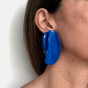 Blue Petal Earrings, flower Clay earrings, unique bold earring, gift mum, bold oversized earrings, Unique Geometric Edgy earrings image 9