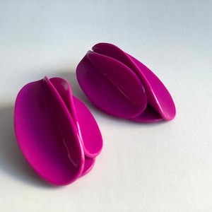 Magenta Petal Earrings, flower Clay earrings ,unique bold earring, gift mum, bold oversized earrings , Unique Geometric Edgy earrings image 1