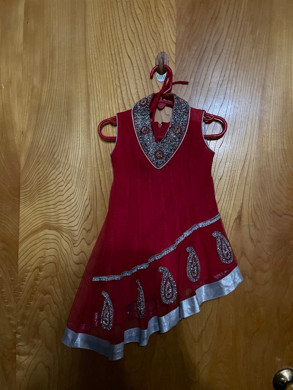 Gorgeous vintage girls dress size 1