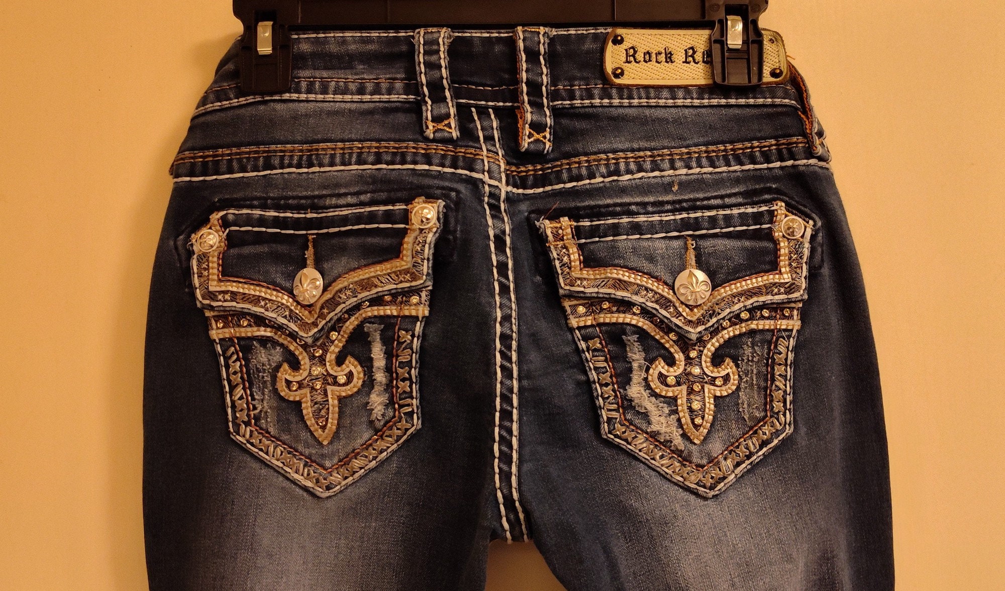 Rock revival cheap girl jeans