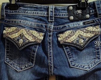 Miss Me Embroidered Designed Flap Back Pockets Bootcut Size 28 Style JP5705BV