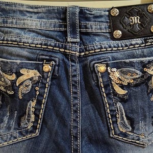 Miss Me Easy Capri Embellished Thick Stitched Jeans Size 27 Style JP5873EP