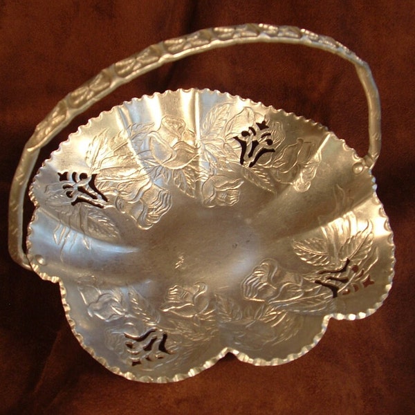 Mid century stamped aluminum tray basket Vintage hand wrought silver look scalloped basket by Farber Shlevin 1705