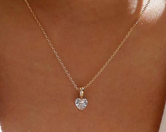 UK Seller Free P&P Women's Gold Heart Shaped Necklace UK Seller Free P&P Women's Gold Heart Shaped Necklace