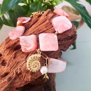 Shell Bracelet with Pearl – Pink Seashell Jewelry, Adjustable 18+5 cm, Ocean Inspired Boho Bracelet, Summer Gift, Waterproof