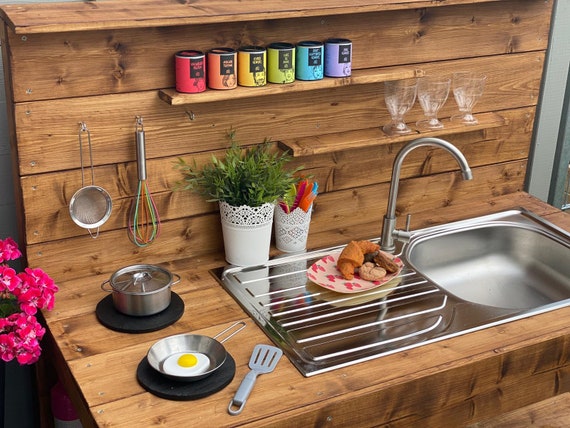 COSTWAY Modderkeuken voor kinderen, outdoor, kinderkeuken, hout met tafel, fornuizen en gootsteen, speelkeuken met kraan en oven, outdoorkeuken incl. accessoires voor kinderen vanaf 3 jaar