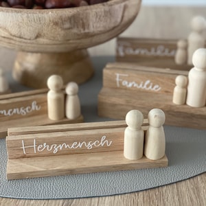 tommywood.de Fotoleiste | Bildleiste | Kartenhalter aus Holz mit Aufdruck | personalisiert | Postkartenhalter | Fotohalter