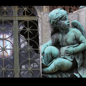 Gothic Postkarten Set vom Friedhof. Motive: Engel, Gruft, Grabstein, Herbst, Trauer, Tod, Kirchenfenster, Putte. Grußkarten, Fotografie.