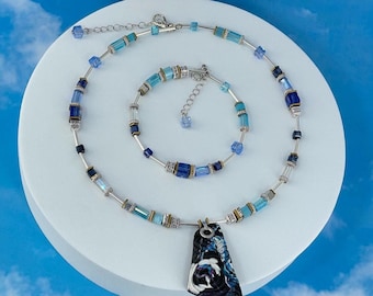 Parure collier avec pendentif sculpté à la main, boucles d'oreilles et bracelet