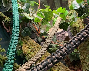 Puente y enredadera de paracord multidireccional para reptiles Tri-Way Highway (incluye ventosas)