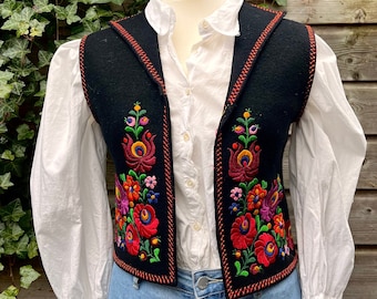 Hungarian Matyo vest, floral hand embroidered vest, Folk felt wool vest,Hungarian vest,Boho style vest,colorful woman vest,black wool vest