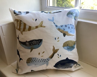 Housse de coussin baleine amusante !