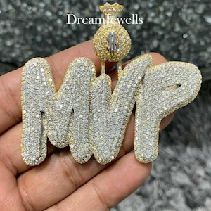 Colgante personalizado de carta M hecho a mano / CZ / Moissanite Round Diamond / Hielo 3D / Su colgante de ensueño 925 Plata esterlina de 2,5 pulgadas