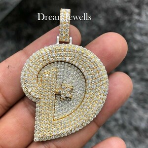 Colgante personalizado de la letra D hecha a mano / CZ / Moissanite Round Diamond / Hielo 3D / Colgante de su sueño 925 Plata esterlina de 2,5 pulgadas