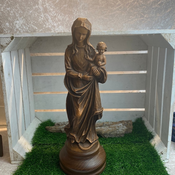 Vintage Madonna Figur mit Kind auf Schlange, polymeres Replikat auf Holzsockel, 42,5cm