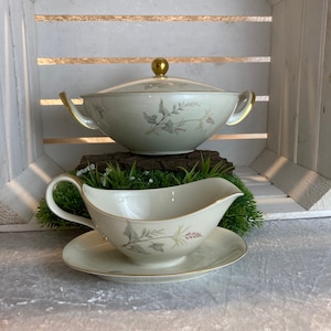 Midcentury large soup terrine and sauciere made of porcelain from the porcelain factory Edelstein, 60s/70s