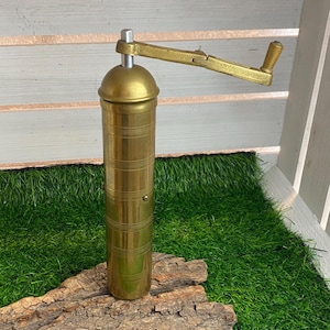 Brass mocha grinder, brass pepper mill, hand mill, brass coffee grinder, pepper mill, spice mill, bronze mill, vintage kitchen