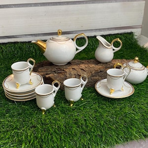 Vintage 12-teiliges edles Puppengeschirr, Kaffeegedeck, Porzellan Kinder Service Miniatur, Puppenküche, Teekanne, Zuckerdose, Tassen, Kanne