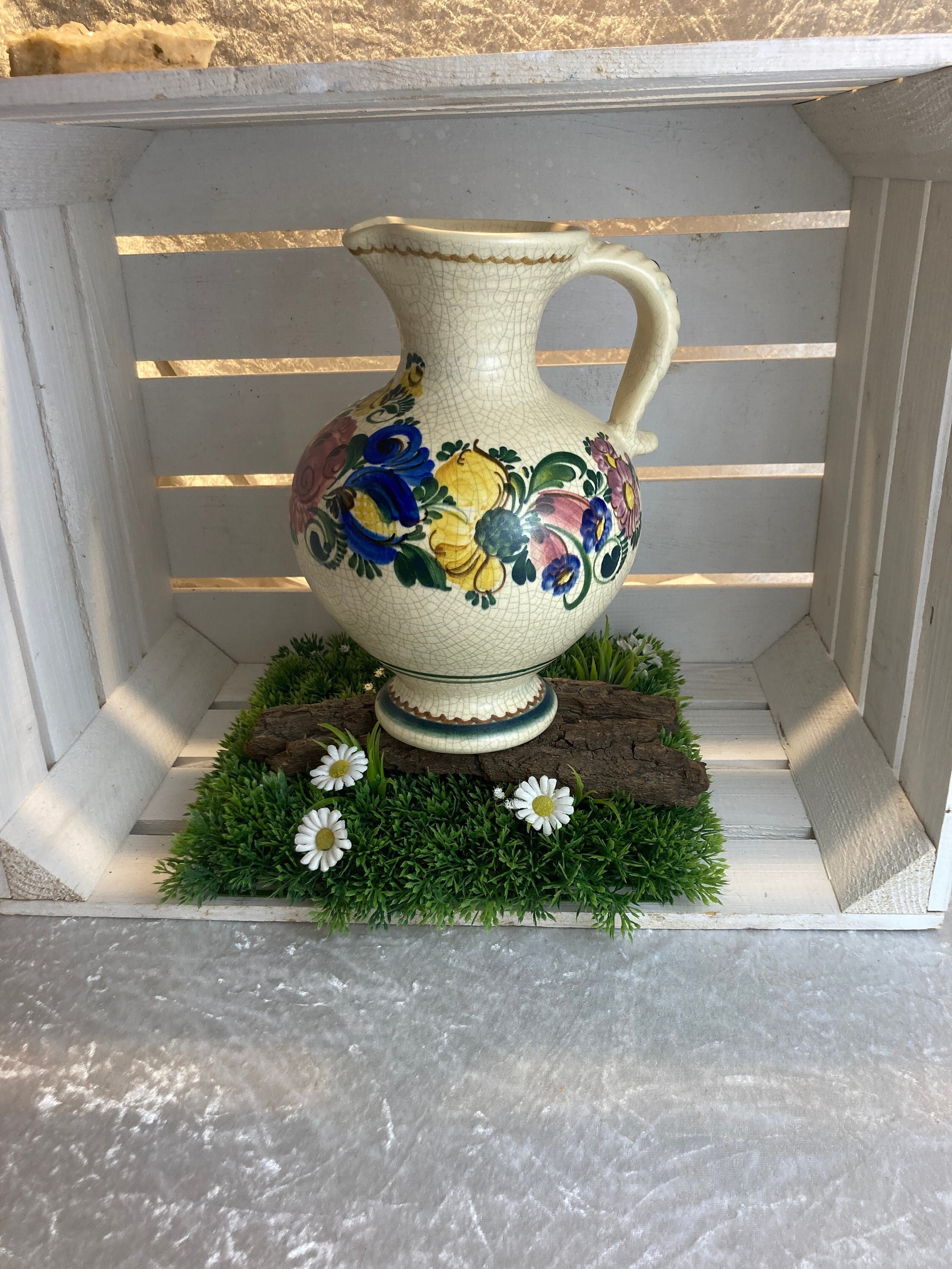 Gmundner Keramik Austria Krug, Craquele Glaze and Flowers, Hand