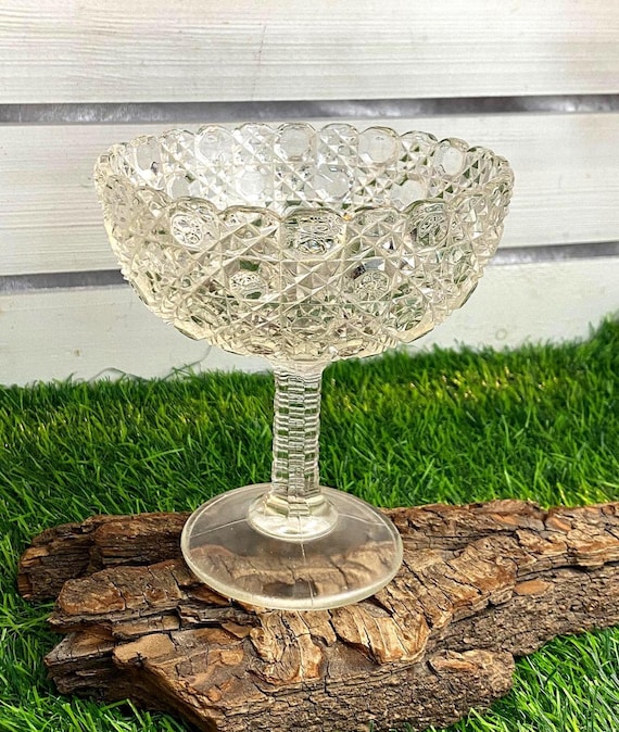 Kleines vintage Glasschälchen / Sahneschale auf Fuß, Pressglas, 50er Jahre, tolles Muster