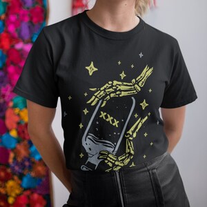 Straight Edge - No Booze Unisex T-Shirt - Xsisterhoodx Sober, Nüchternheit T-Shirt Geschenk