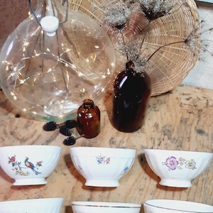Small vintage bowls