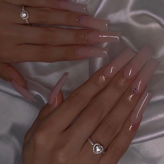 Pretty 2024 pink nails
