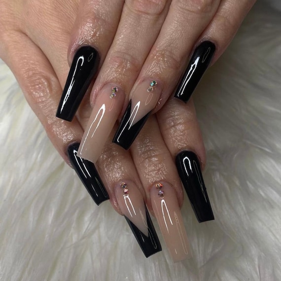 I Classy Black Set I Luxury Personalized Reusable Press On Nail Set Long Coffin Used In Photo