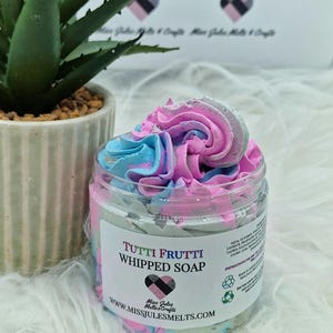 Jabón exfoliante batida Tutti Frutti con fragancia intensa / Vegano, libre de crueldad animal / Hecho a mano / Envase grande / Apto para afeitado