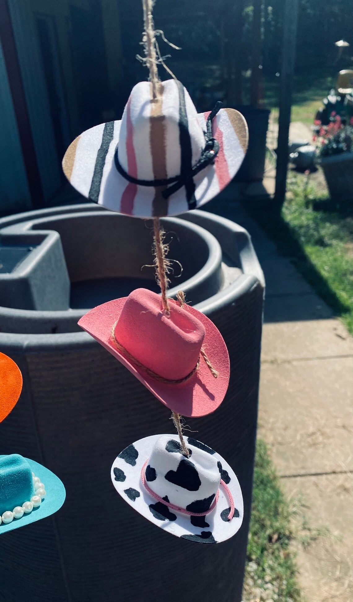 mini cowboy hats to paint