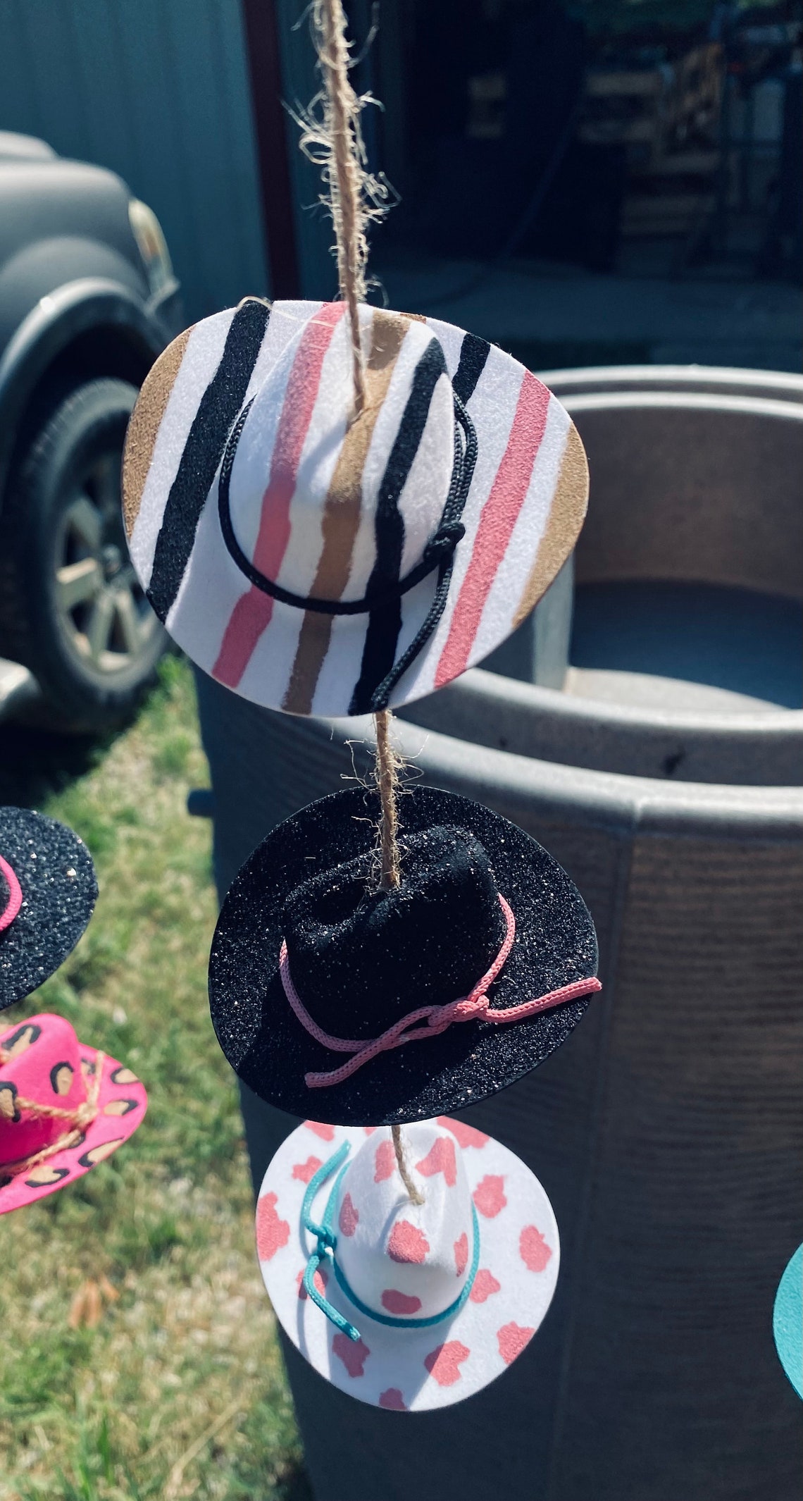 mini cowboy hats to paint