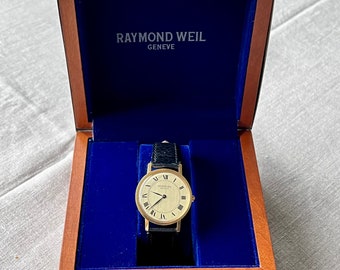 Vintage Watch: Raymond Weil '7000' c1970s Geneve, Switzerland - Unique Wristwatch with Hallmarked Silver and Wood Presentation Box