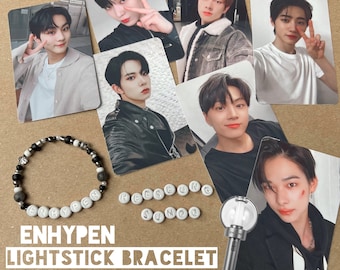 Pulsera de cuentas Enhypen personalizable y tarjeta fotográfica / Lightstick monocromático / Joyería personalizada hecha a mano con nombre Kpop Bias