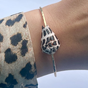 Genuine Hawaiian Shell Bracelet, Hammered Bangle, Hawaiian Bracelet, Hawaiian Jewelry, Gold Bangle, Shell Bangle, Shell Bracelet, Cone Shell