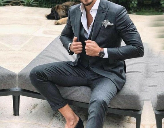 Buy Premium formal & Wedding suits for men Online - Blackberrys