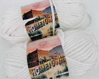 2 Lion Brand Yarns Hometown Garn #100 New York Weiß #6 Super Massive Häkelarbeit