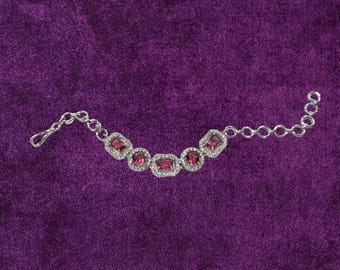 Ruby Red Crystal Bracelet – Vintage Rhinestone Silver Tone Chain