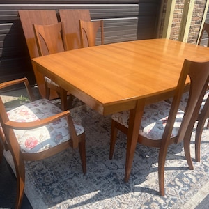 Vintage Broyhill Brasilia Dining Set: Mid Century Modern Expandable Table with 6 Chairs
