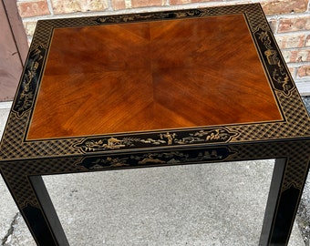 A Vintage Drexel "ET Cetera" Black & Gold Hand-Painted Chinoiserie Side/Accent /End Table in Great Condition