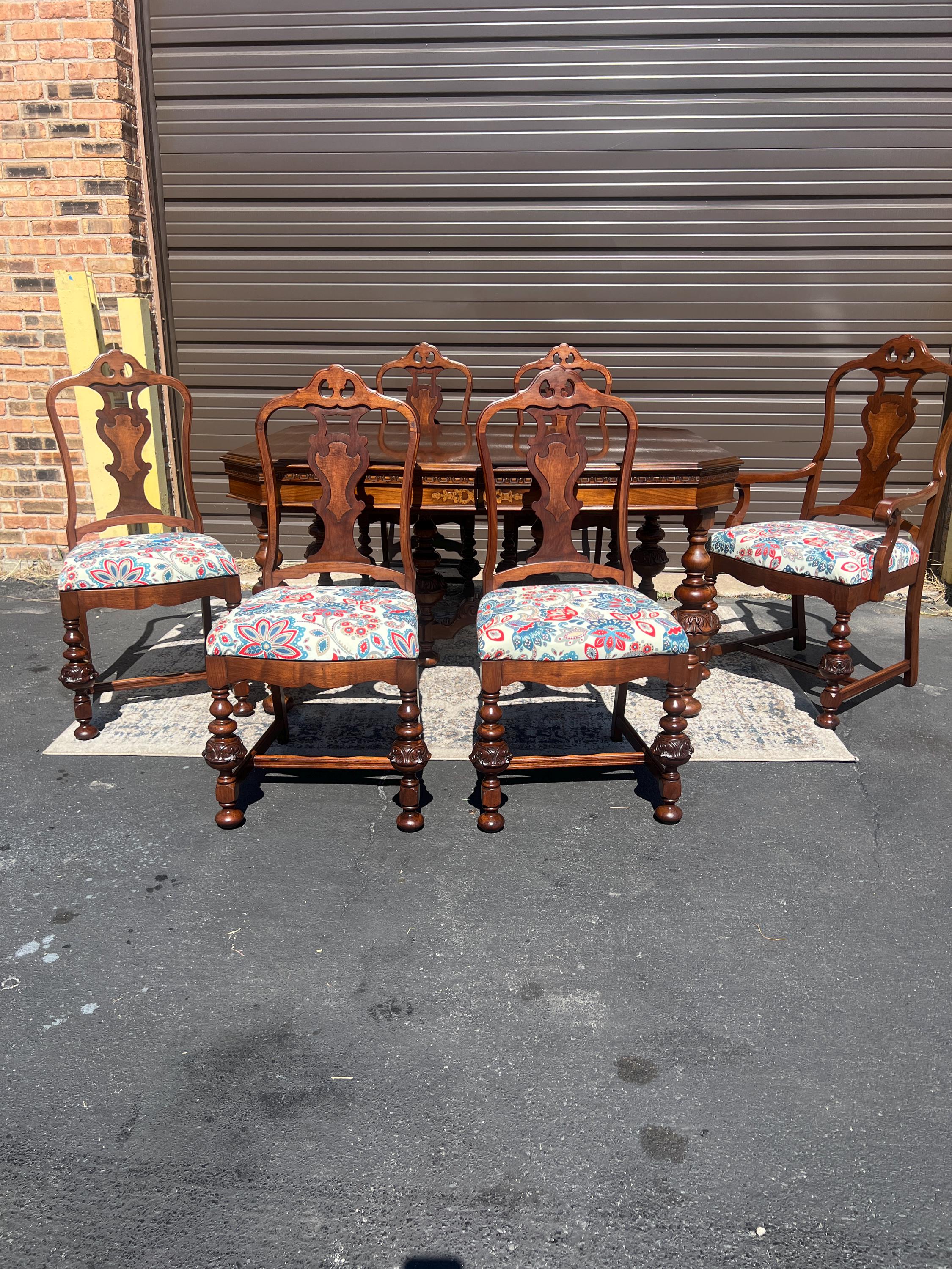 1920 S Jacobean Dining Room Setnull