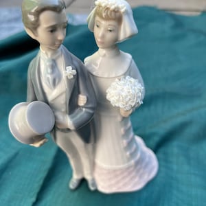 A Genuine Lladro 4808 C-27 J Vintage Wedding Bride & Groom Figurine Excellent Condition Original Packaging Hand Made in 1970s in Spain
