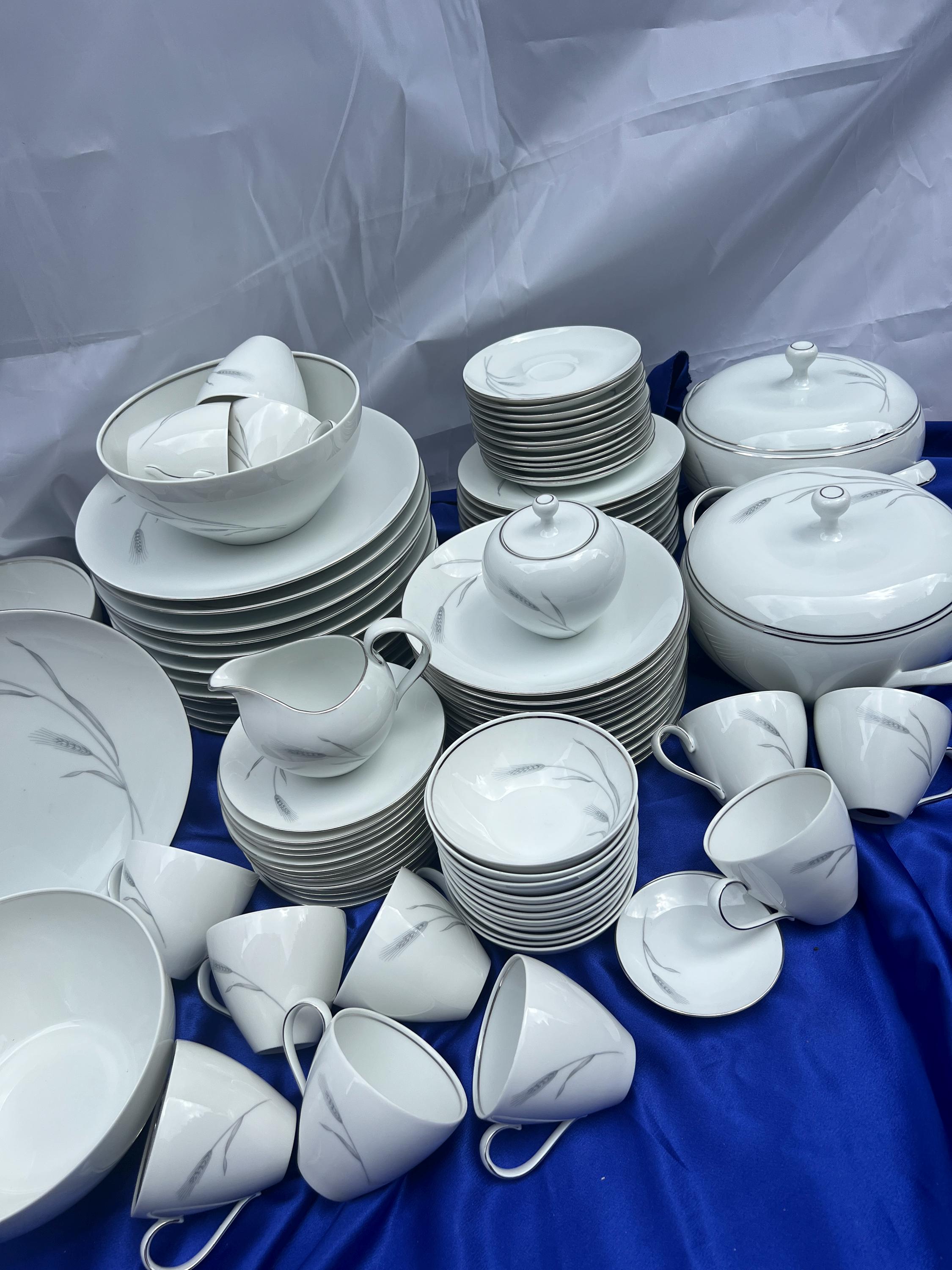 A 95 Pcs Vintage Johann Haviland Silver Wheat Pattern Made in