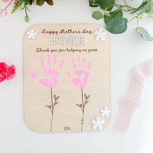 DIY Handprint Sign | Mother's Day Sign | Mother's Day Gift | Handprint Sign | Gift for Mom | Gift for Grandma | Hands Down