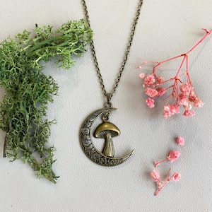 Halbmond Pilz Halskette Bronze | Cottagecore Mond Schmuck | Witchy Fairycore Pilz Mond Choker | Dark Academia Anhänger Geschenk