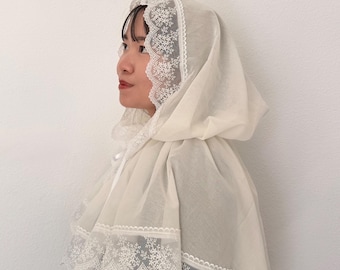 Véu com Capa e Capuz da Rainha dos Anjos