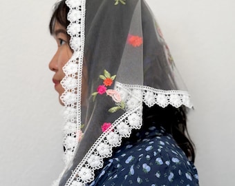 Onze Lieve Vrouw van La Salette Driehoekssluier Mantilla