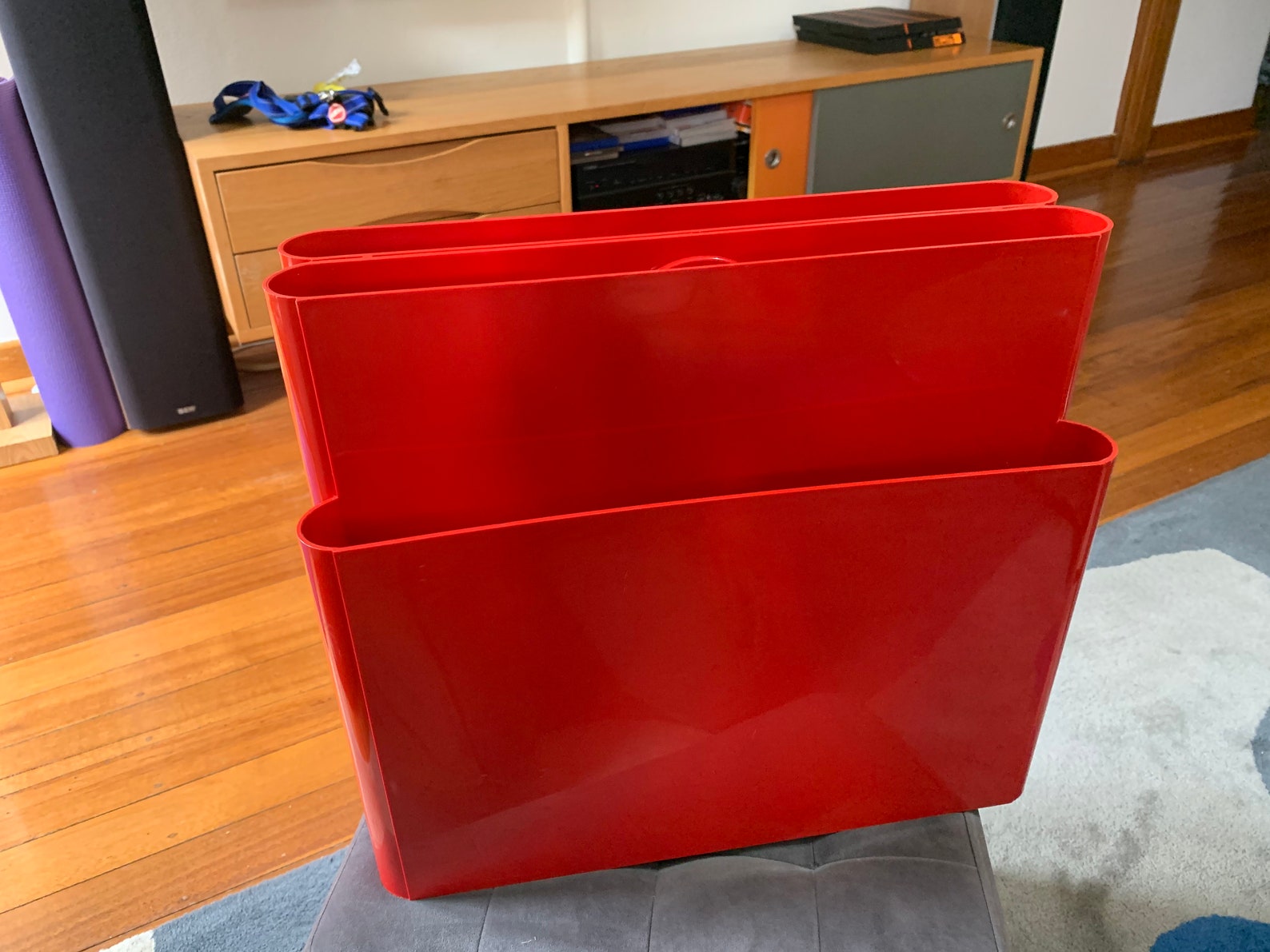 Red Kartell Zeitungsständer von Giotto Stoppino 1970er Jahre | Etsy