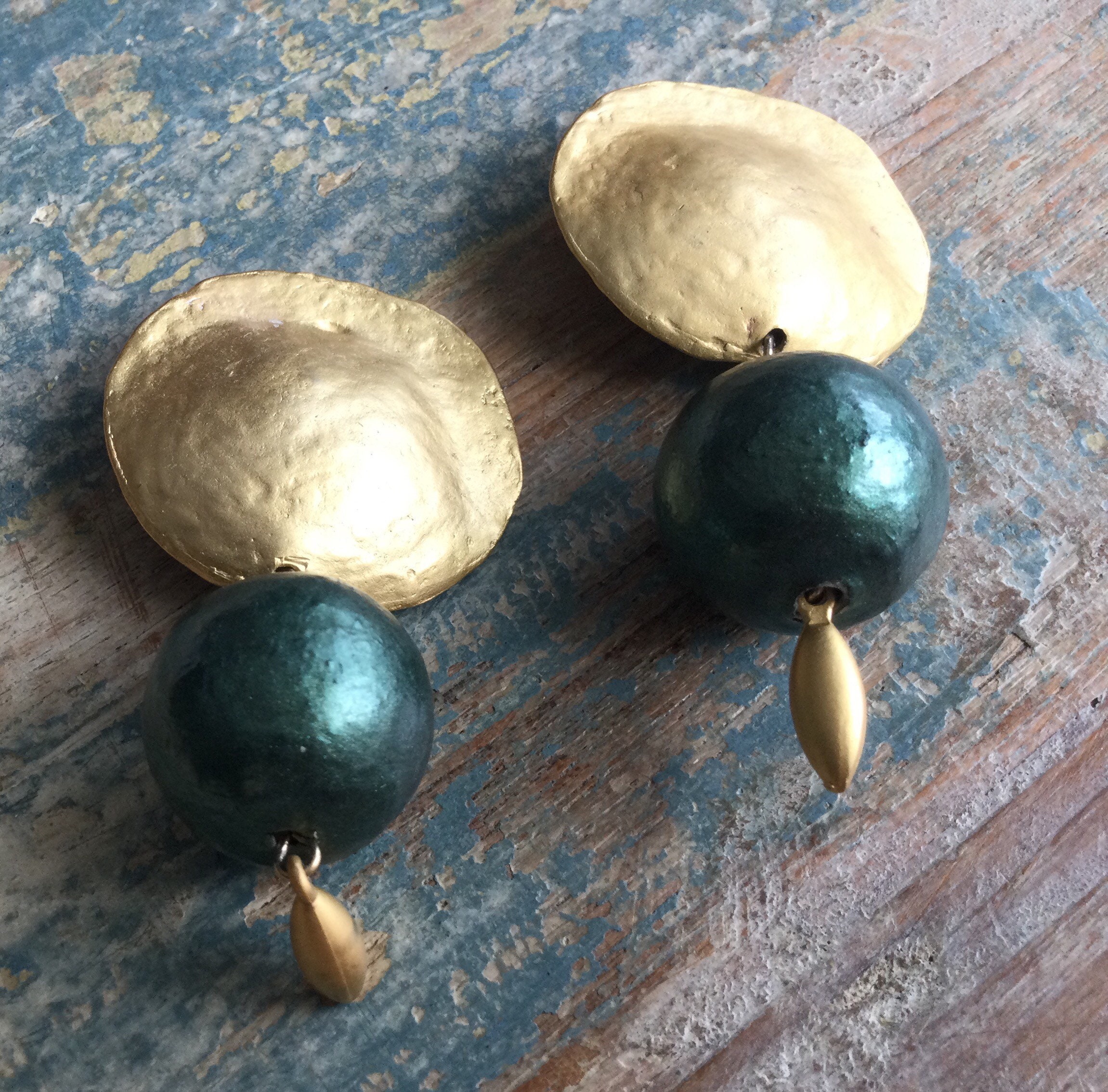3” Long BIG Brushed Gold Discs Runway Statement Clip On Drop Dangle Iridescent Green Bead Earrings Set Vintage Costume Jewelry Fashion Lot