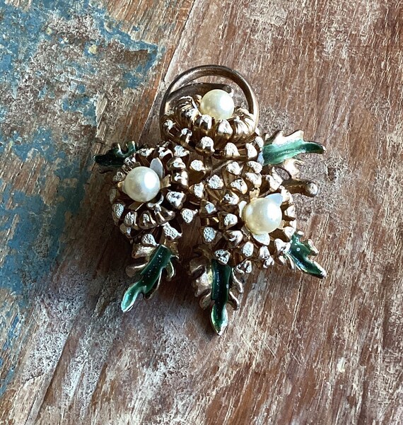 Designer brooch sale clearance
